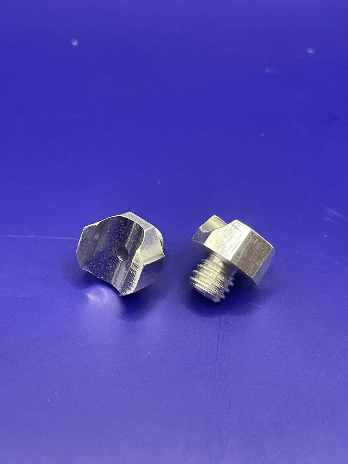 CNC-dreideler i stål, serieproduksjon hos Strobel Industry